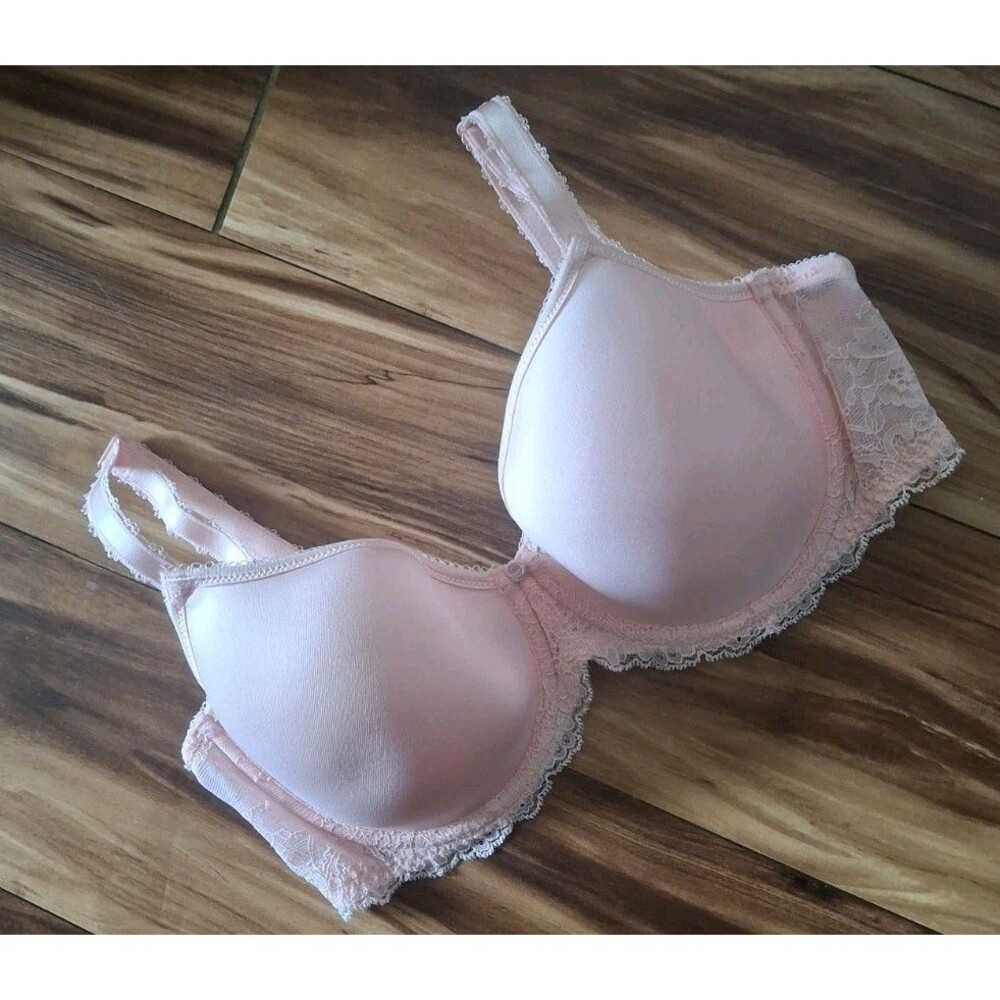Wacoal  Lace Trimmed Bra Size 38C Soft Pink Underwire 853255 Full Coverage